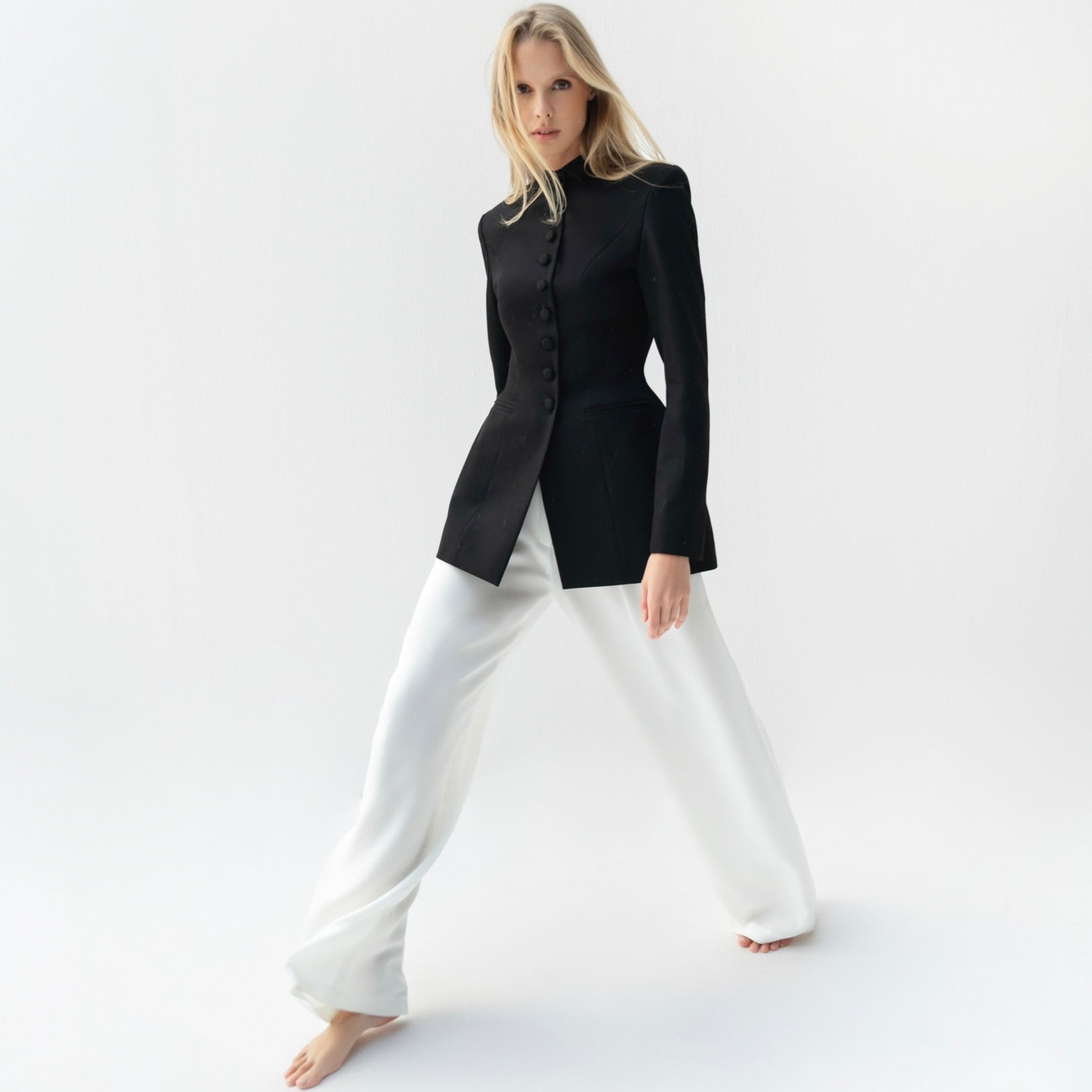 Why Minimal Fashion Empowers Today’s Bold Women